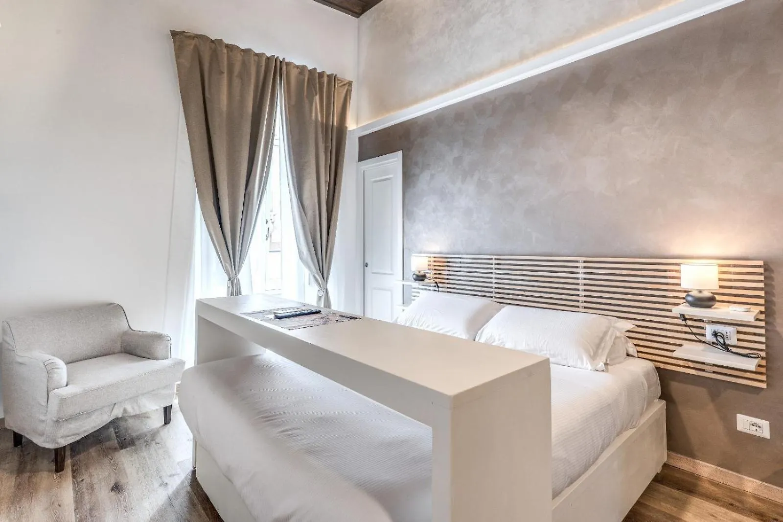 Irooms Pantheon Roma